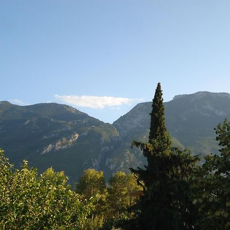 Ενοικιαζόμενα Δωμάτια "Ολγα" Loutra Ipatis Esterno foto